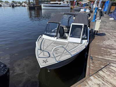 Моторная лодка Realcraft 510 NS