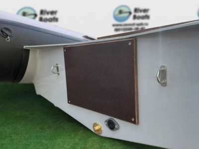 Надувная моторная лодка РИБ RiverBoats RB — 380 NEW (Встроенный рундук)